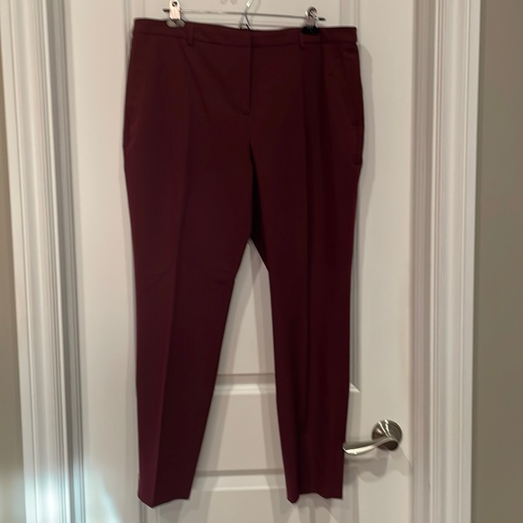 Ladies dress pants. - Picture 1 of 3